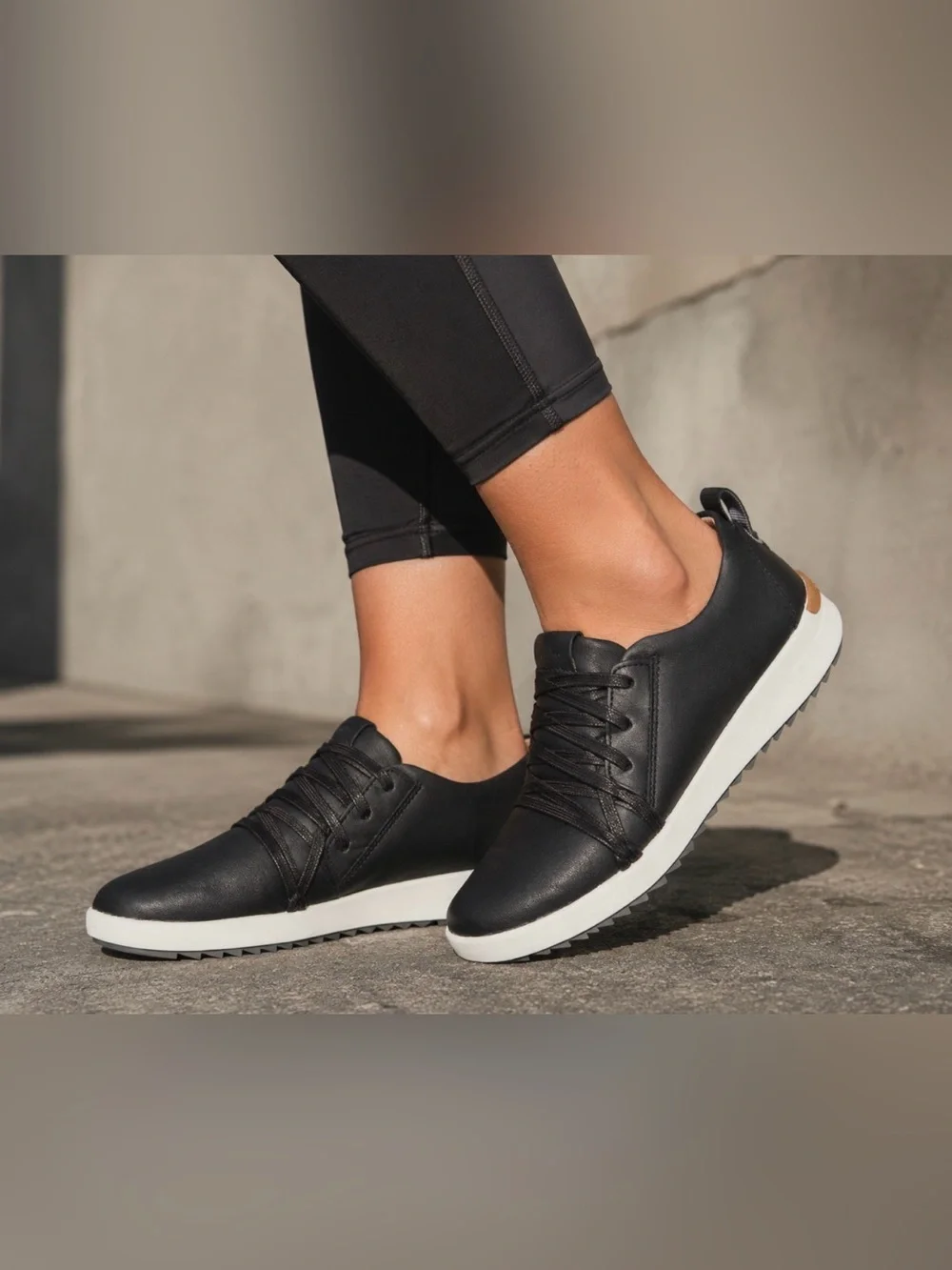 Olukai Malua Li Black Leather Lace-Up Sneakers w Contrasting White Sole - 7 1/2